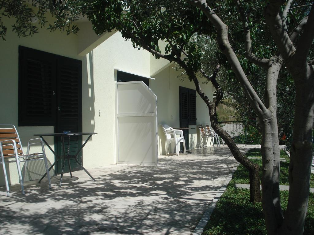 Apartments Smiljana Omiš Exterior foto