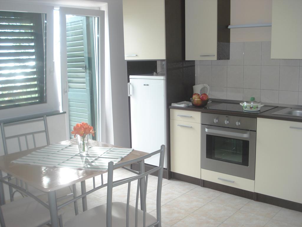 Apartments Smiljana Omiš Exterior foto